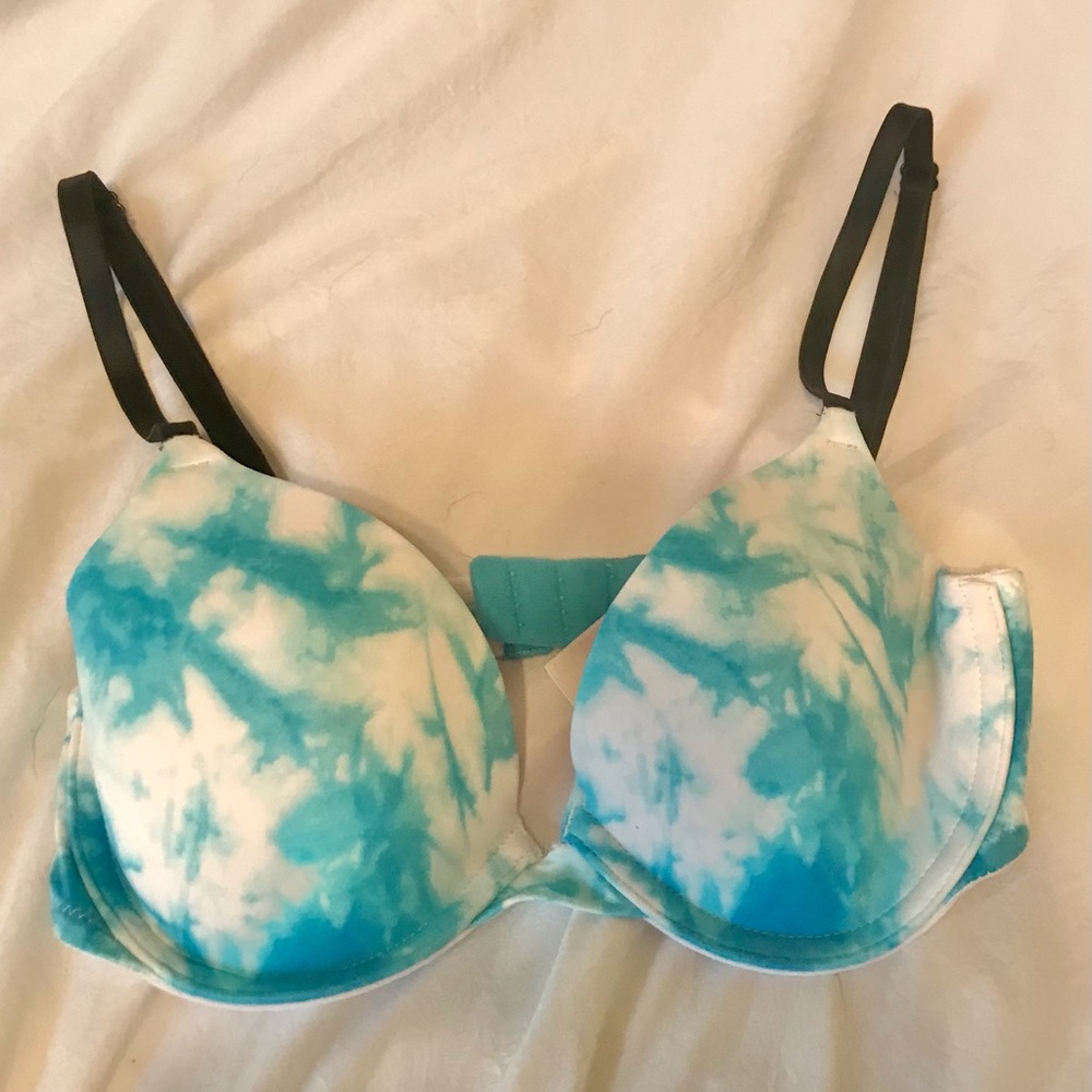 PINK Victoria Secret Bra Size 32B NWOT